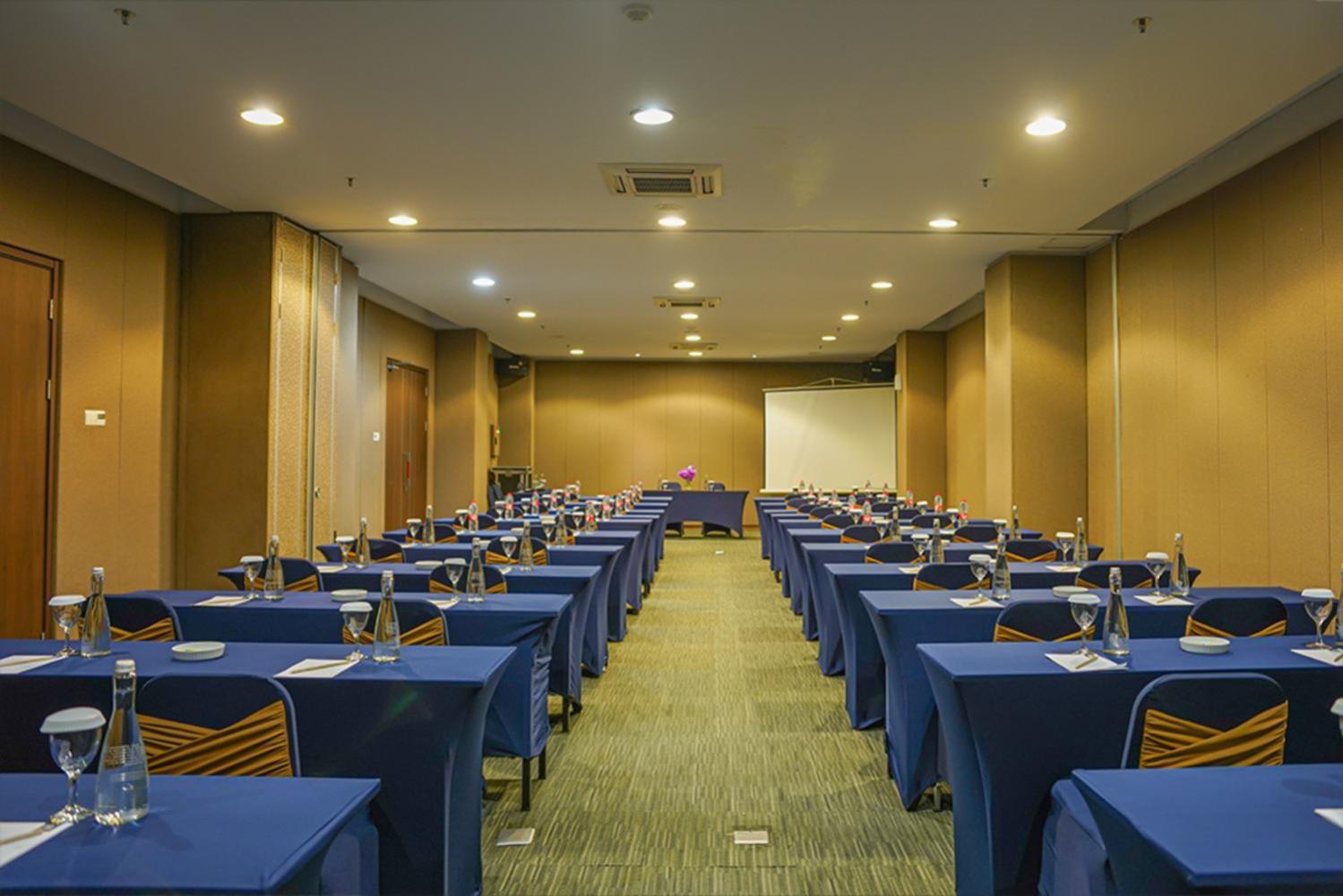 Batiqa Hotel Palembang Buitenkant foto